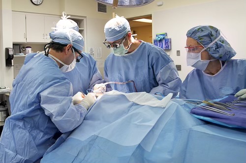 Photo from surgery Bennett witnessed. The doctor in the center is named Dr. Koenig and he is an orthopedic surgeon. PHOTO COURTESY OF BRADLEY BENNETT