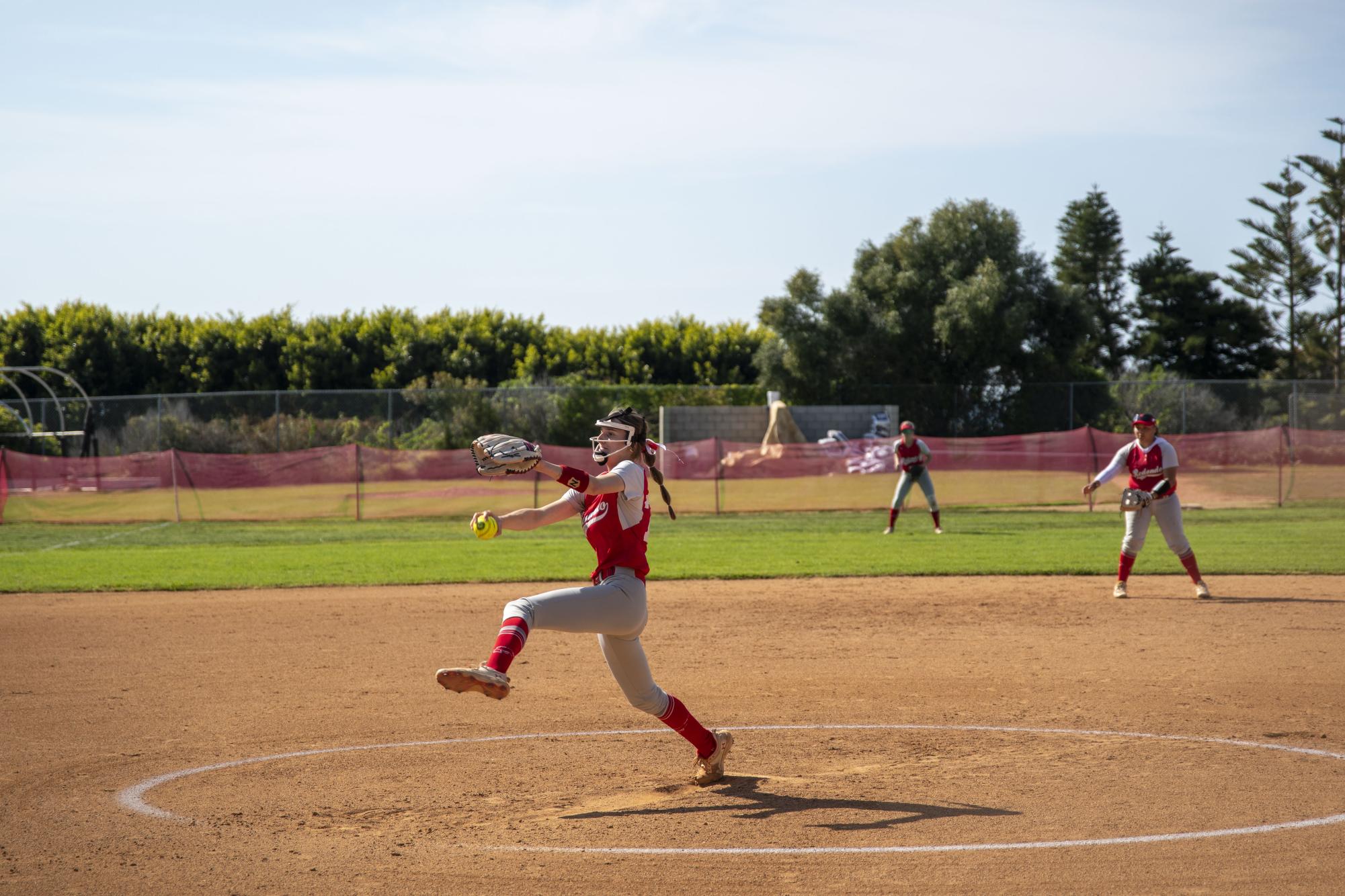 Redondo Girls Softball Dominate PV to Secure First Place in Bay League