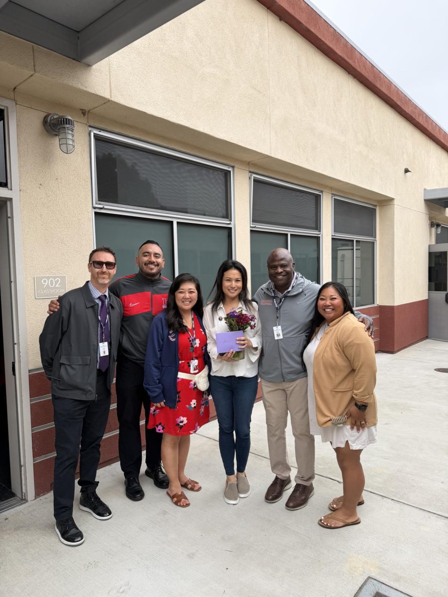 Angie Yi receives Teacher of the Year award.
Courtesy of Angie Yi